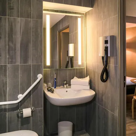 Ibis Hotel 3*