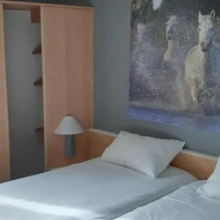 Ibis 3* Arles